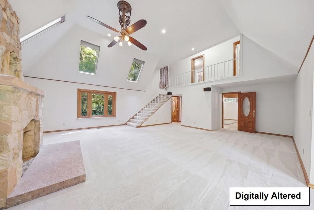 Image 11 of property listing at Address unavailable.