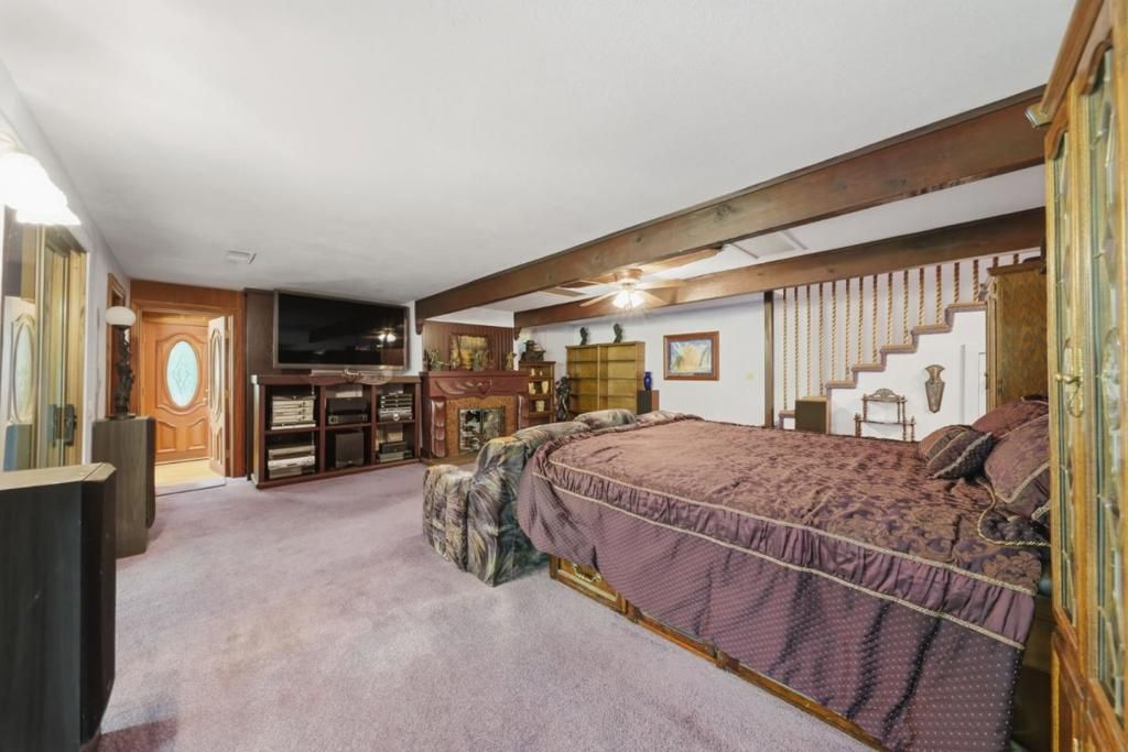 Image 33 of property listing at Address unavailable.