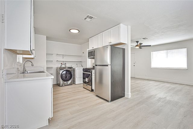 3481 Myrtle Avenue, Las Vegas, NV 89102