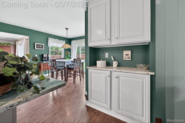 2578 Powderhorn Ridge Road, Rochester Hills, MI 48309