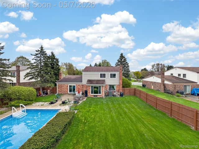 2578 Powderhorn Ridge Road, Rochester Hills, MI 48309