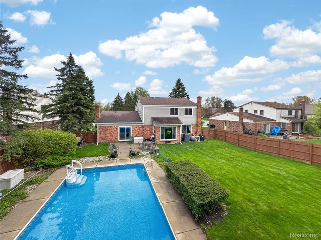 2578 Powderhorn Ridge Road, Rochester Hills, MI 48309