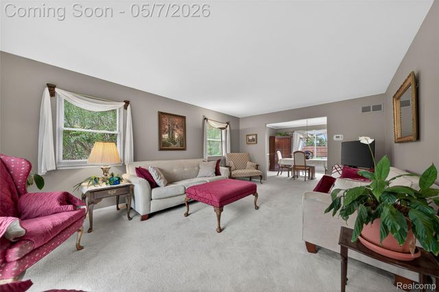 2578 Powderhorn Ridge Road, Rochester Hills, MI 48309