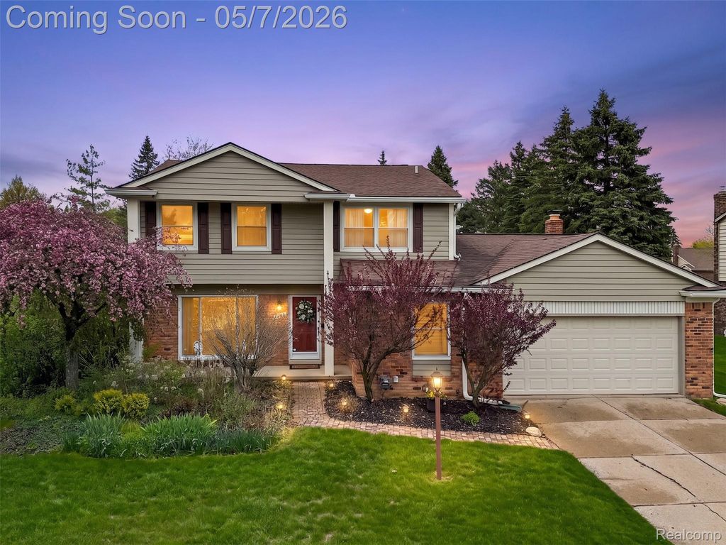 2578 Powderhorn Ridge Road, Rochester Hills, MI 48309
