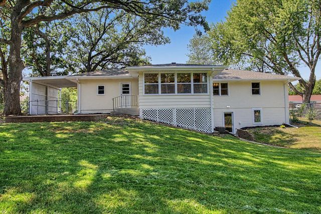 6230 Cahill Avenue, Inver Grove Heights, MN 55076