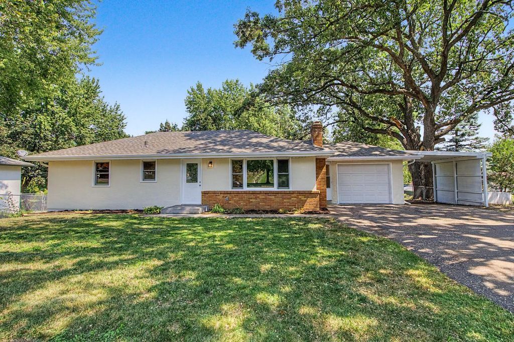 6230 Cahill Avenue, Inver Grove Heights, MN 55076