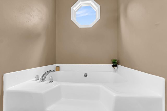 916 Hillsboro Drive, Charleston, SC 29407