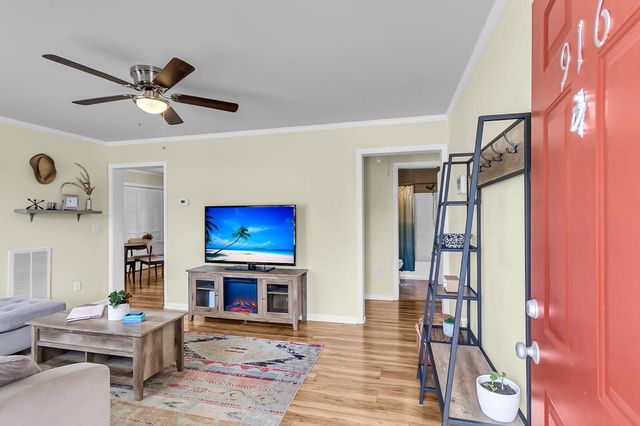 916 Hillsboro Drive, Charleston, SC 29407