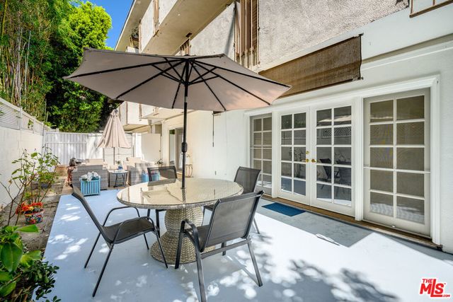 4445 Cartwright Avenue 110, Toluca Lake, CA 91602