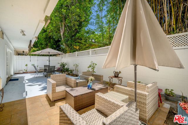 4445 Cartwright Avenue 110, Toluca Lake, CA 91602