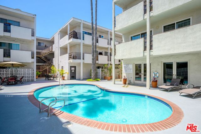 4445 Cartwright Avenue 110, Toluca Lake, CA 91602