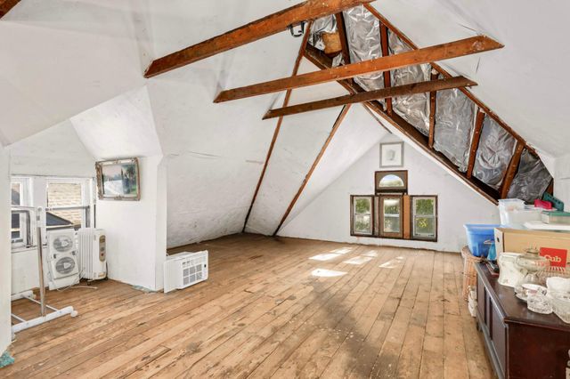 1069 Laurel Avenue, Saint Paul, MN 55104