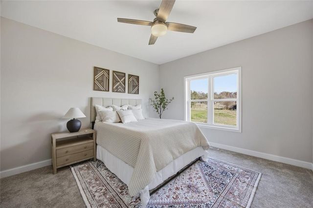 2416 Kestrel Drive SE, Cedar Rapids, IA 52403