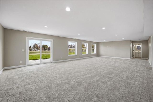 2416 Kestrel Drive SE, Cedar Rapids, IA 52403