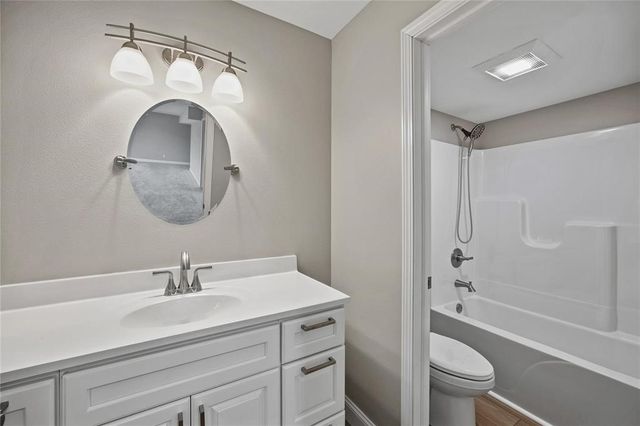 2416 Kestrel Drive SE, Cedar Rapids, IA 52403