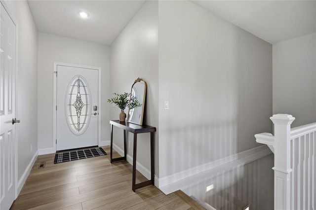 2416 Kestrel Drive SE, Cedar Rapids, IA 52403