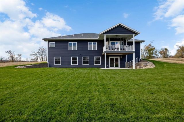 2416 Kestrel Drive SE, Cedar Rapids, IA 52403