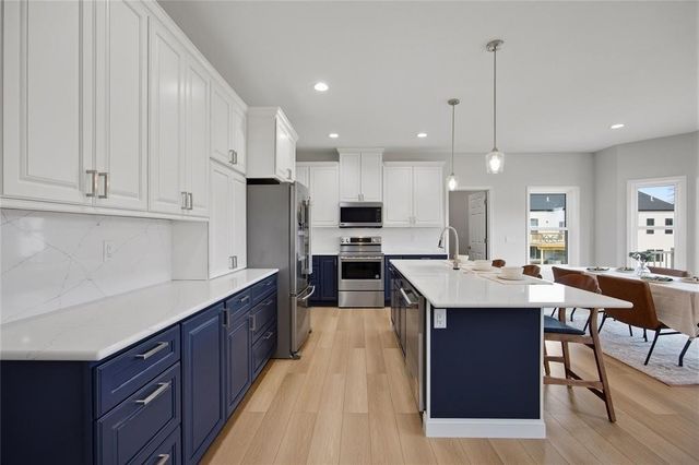 2416 Kestrel Drive SE, Cedar Rapids, IA 52403