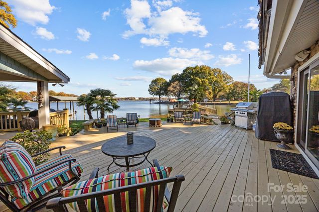 248 Ponderosa Circle, Mooresville, NC 28117