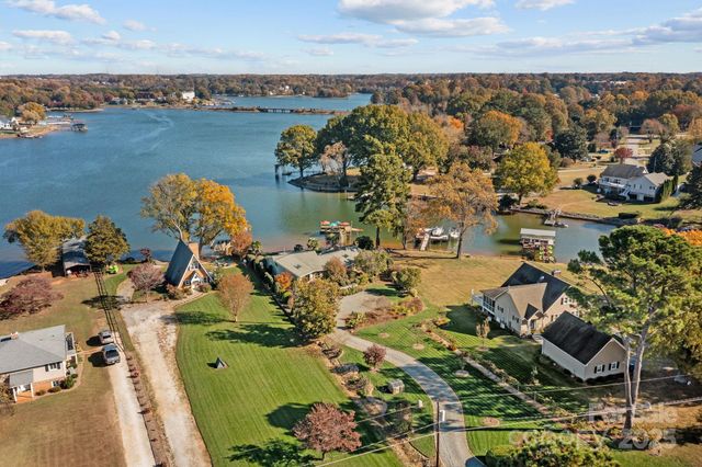 248 Ponderosa Circle, Mooresville, NC 28117