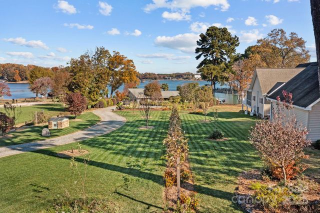 248 Ponderosa Circle, Mooresville, NC 28117