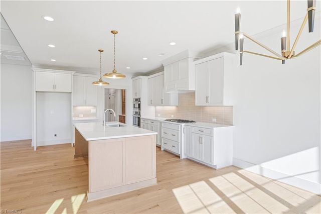 1336 Maple Chase Lane, Winston-salem, NC 27106