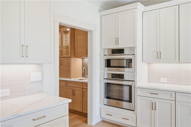 1336 Maple Chase Lane, Winston-salem, NC 27106