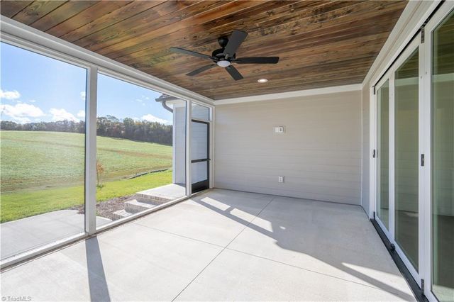 1336 Maple Chase Lane, Winston-salem, NC 27106