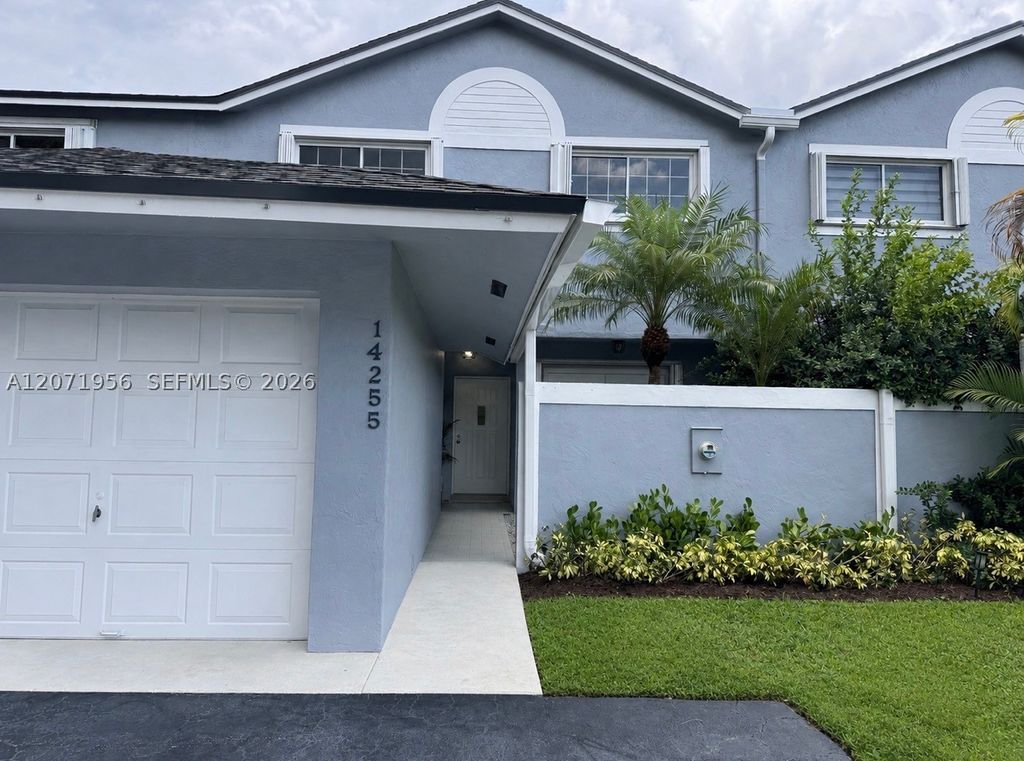 14255 SW 96th Ter, Miami, FL 33186