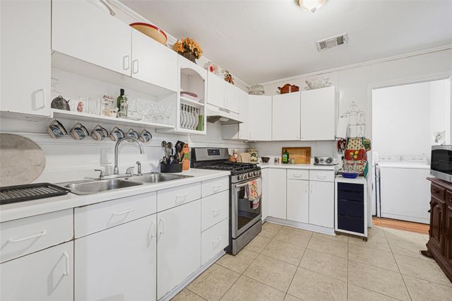 6907 Waxahachie Street, Houston, TX 77020