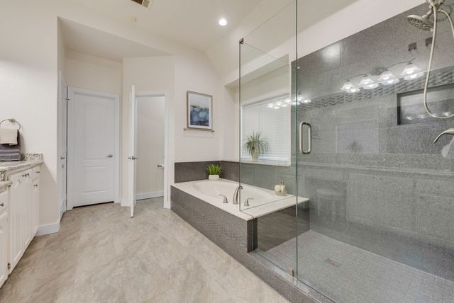 701 Crested Butte Trail, Flower Mound, TX 75028