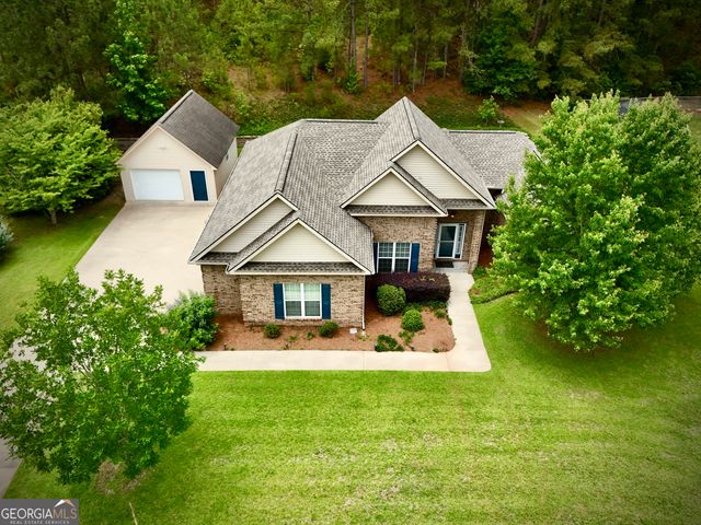 110 Holly Lakes Drive, Dublin, GA 31021