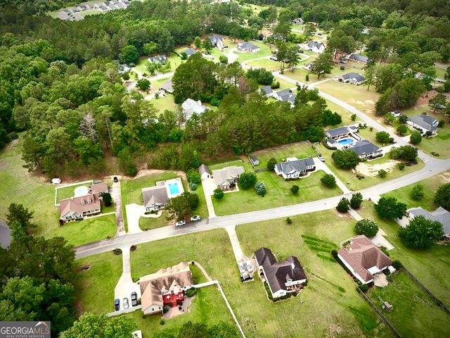 110 Holly Lakes Drive, Dublin, GA 31021