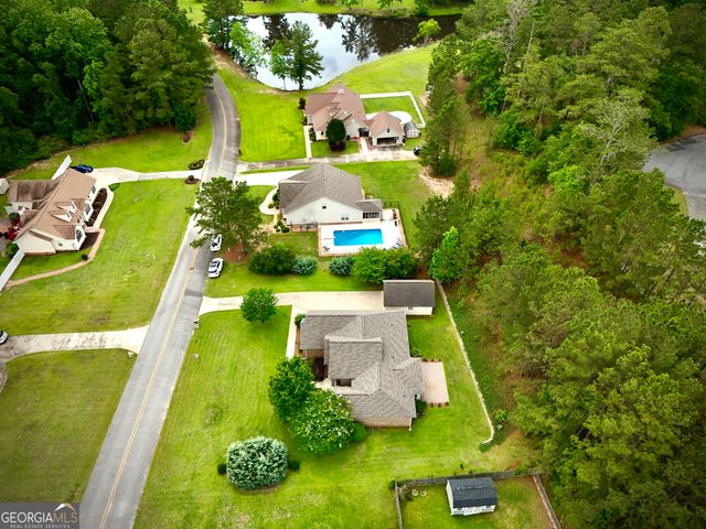 110 Holly Lakes Drive, Dublin, GA 31021