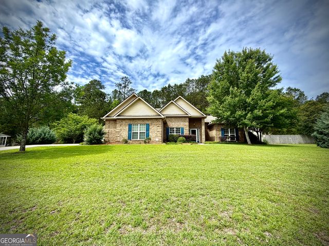110 Holly Lakes Drive, Dublin, GA 31021