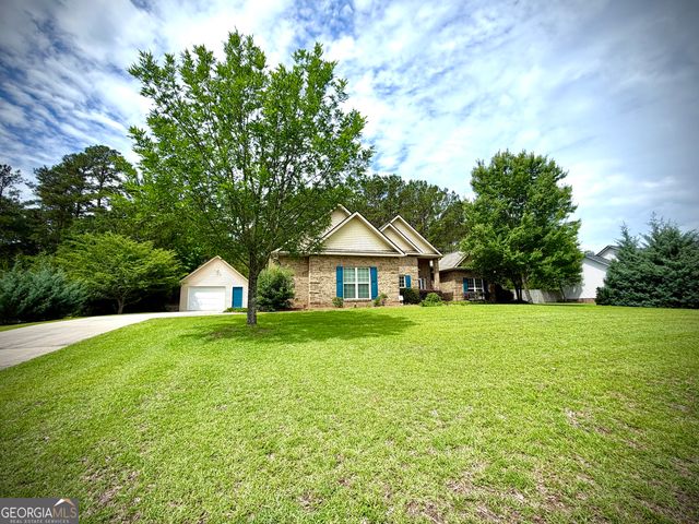110 Holly Lakes Drive, Dublin, GA 31021