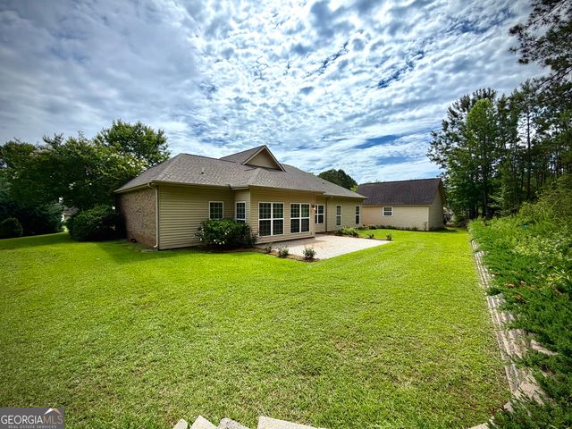 110 Holly Lakes Drive, Dublin, GA 31021