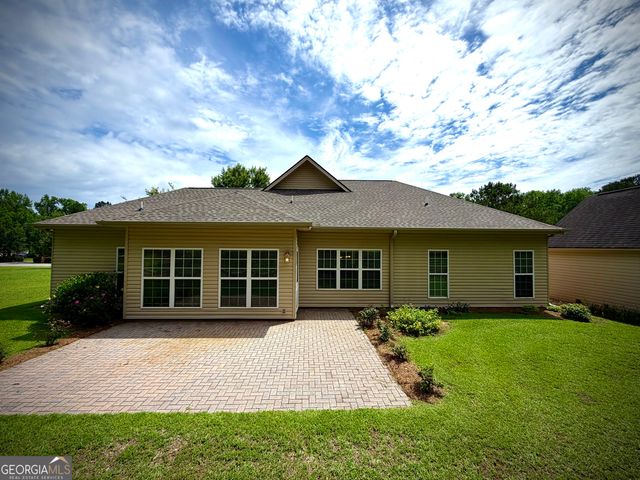 110 Holly Lakes Drive, Dublin, GA 31021
