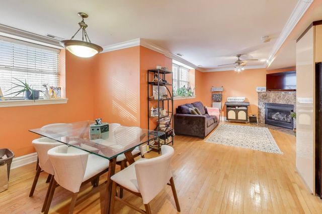 2135 N Kedzie Boulevard G, Chicago, IL 60647