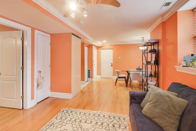 2135 N Kedzie Boulevard G, Chicago, IL 60647