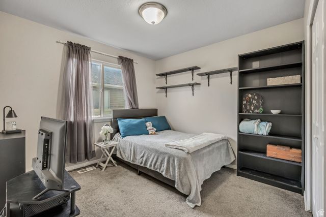 4313 N SADDLE HORN DR, Eagle Mountain, UT 84005