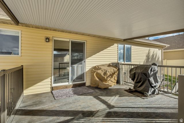 4313 N SADDLE HORN DR, Eagle Mountain, UT 84005