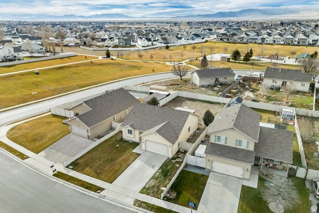 4313 N SADDLE HORN DR, Eagle Mountain, UT 84005