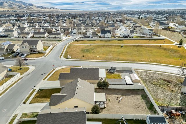 4313 N SADDLE HORN DR, Eagle Mountain, UT 84005