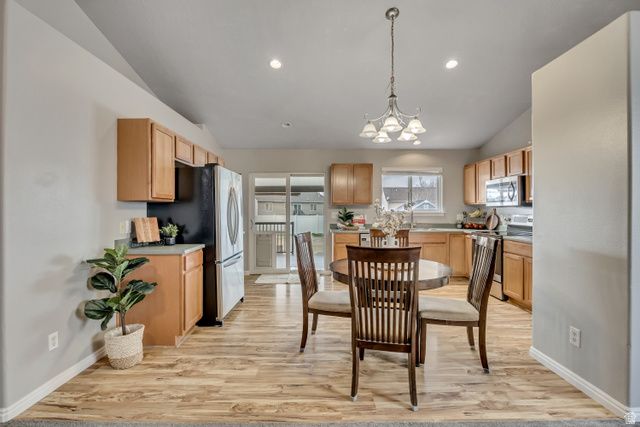 4313 N SADDLE HORN DR, Eagle Mountain, UT 84005