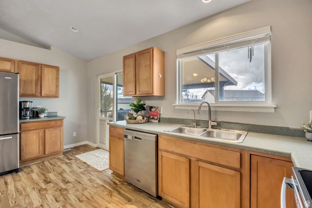 4313 N SADDLE HORN DR, Eagle Mountain, UT 84005