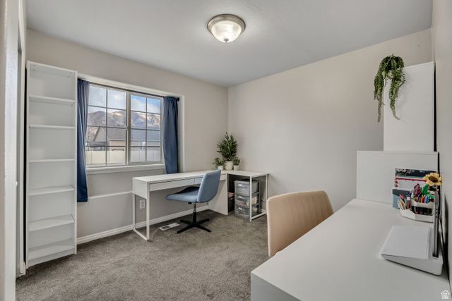 4313 N SADDLE HORN DR, Eagle Mountain, UT 84005