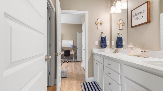 15 Hammock Circle, Freeport, FL 32439