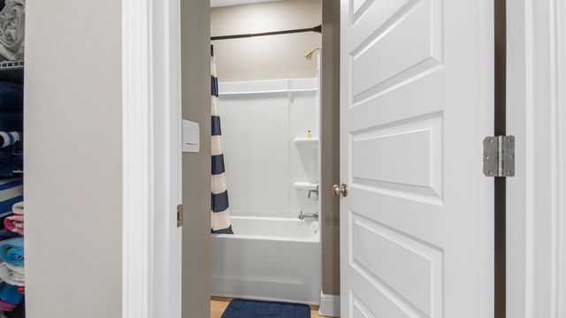 15 Hammock Circle, Freeport, FL 32439