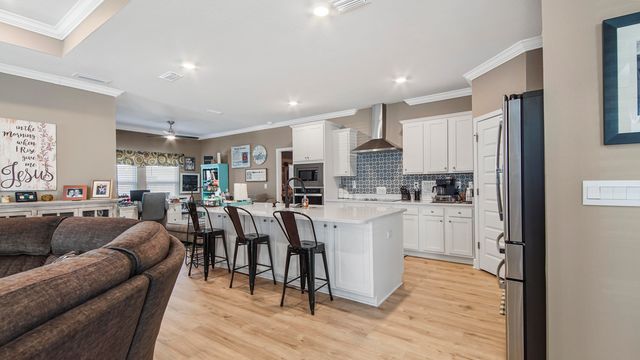 15 Hammock Circle, Freeport, FL 32439